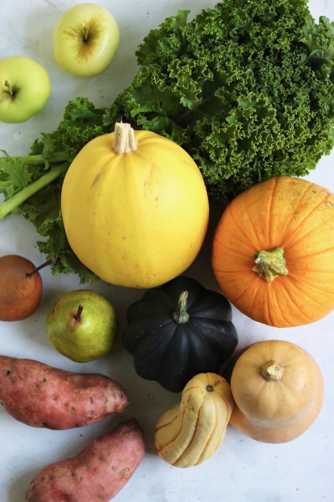 From pumpkins to apples to sweet potatoes–I’ve rounded up some of the most beloved produce to eat this autumn. This fall produce favorites guide includes cooking tips as well as 50 delicious, healthy recipes. #FallProduce #SeasonalGuide #HealthyEats #CookingTips #RecipeRoundp #CheerfulChoices
