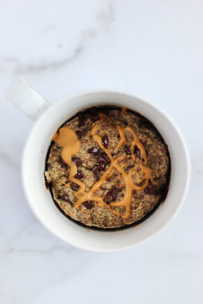 This flax mug muffin is the perfect satisfying breakfast or healthier dessert. Serve with sliced bananas and peanut butter on top for extra flavor! Naturally gluten-free and dairy-free. #6ingredients #mugrecipes #healthybreakfast #mealprep