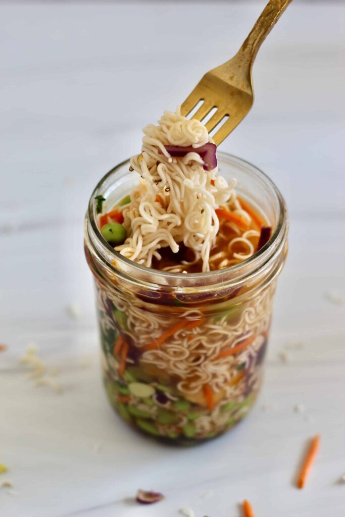 https://cheerfulchoices.com/wp-content/uploads/2021/04/Healthy-Ramen-Jars-5-683x1024.jpeg