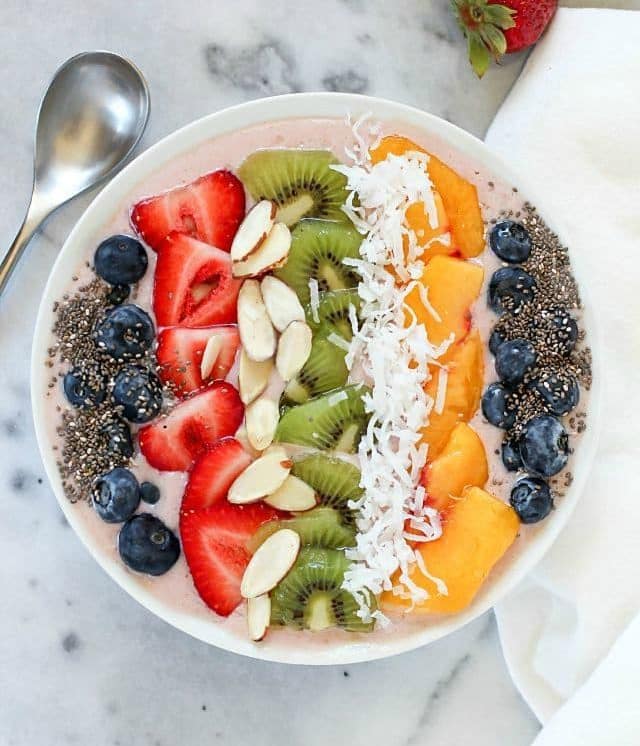 20+ Delicious Smoothie Bowl Recipes - 20 Recipes to Try This Summer