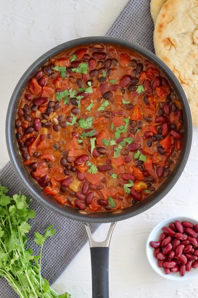 Kidney beans and black beans in a curry stew
