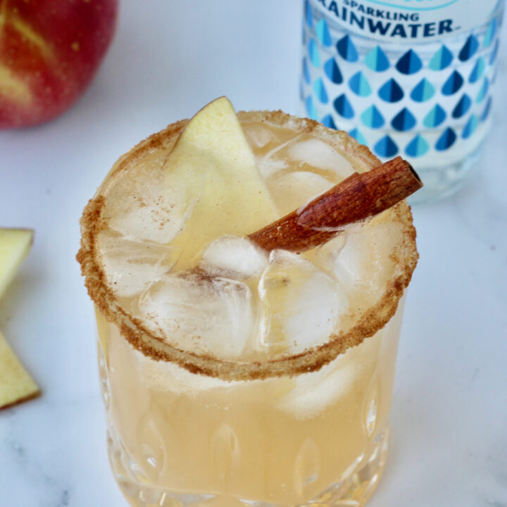 Cinnamon Apple Cider Mocktail