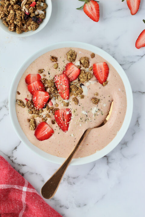 Strawberry Smoothie Bowl - Cheerful Choices