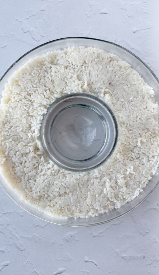 Rice in wreath shape