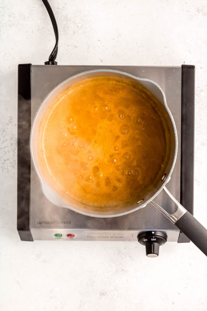 Vegetable broth boiling.