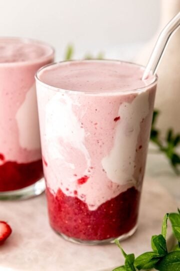 Strawberry Skin Glaze Smoothie Featured Image