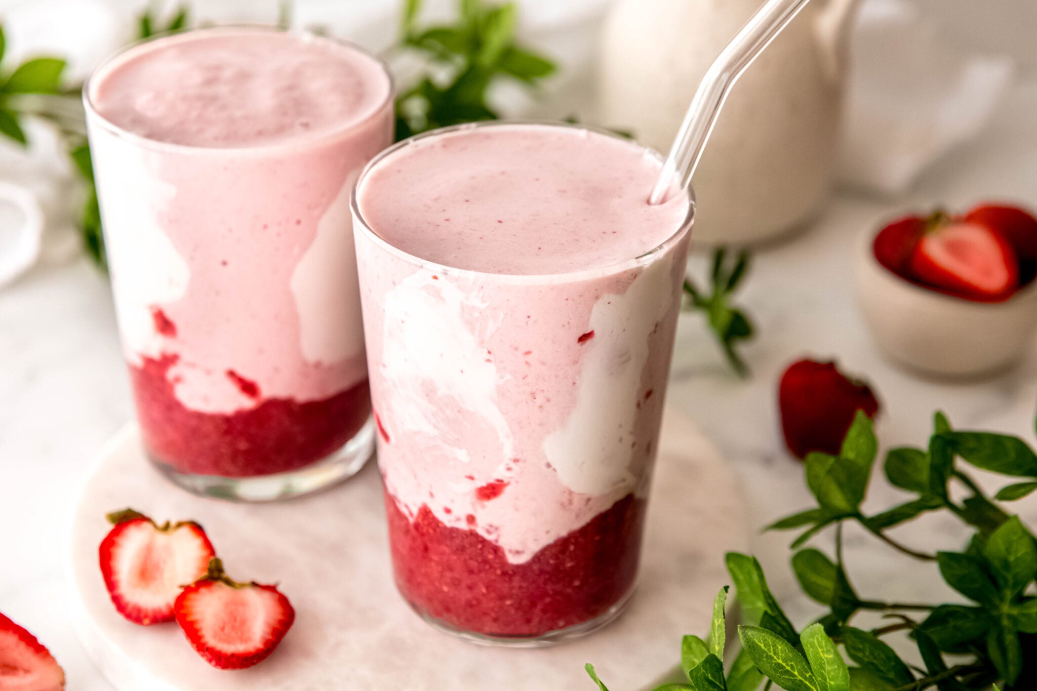 hailey bieber smoothie in 2 glasses